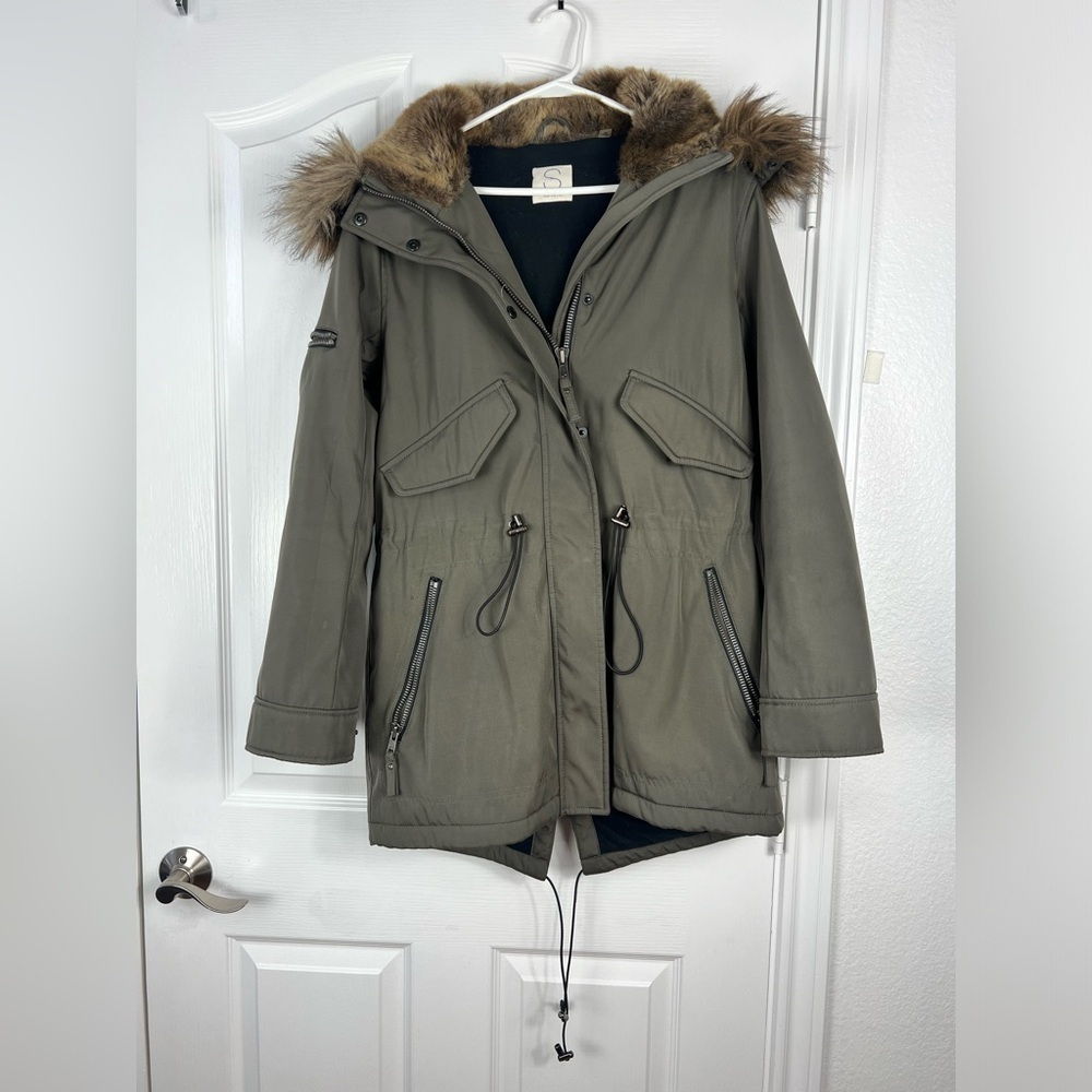 S13 New York Military green fur lined parka size M